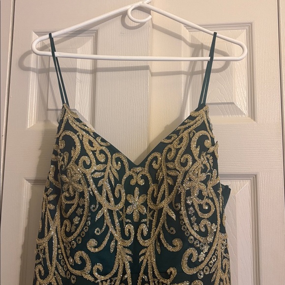 Elegant Green and Gold Embroidered Dress - Picture 1 of 5